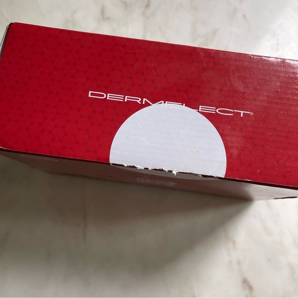 Brand New- Dermelect Skincare Bundle ❤️✨ - Picture 13 of 13